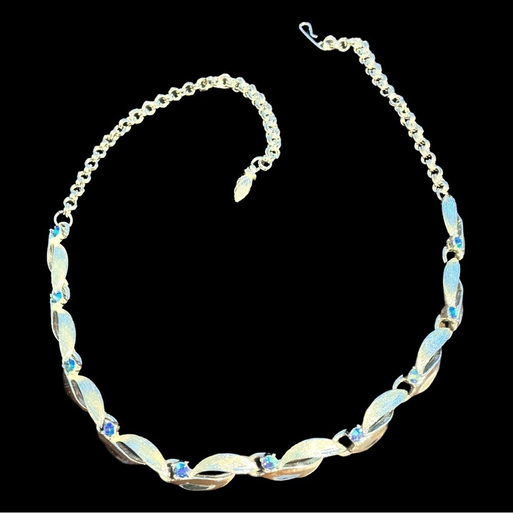 Coro Vintage silver tone rhodium plated blue Ab crystals necklace
